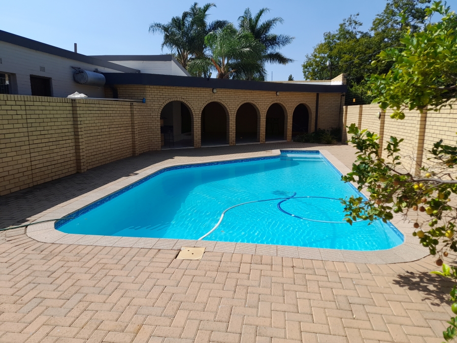 4 Bedroom Property for Sale in Naudeville Free State